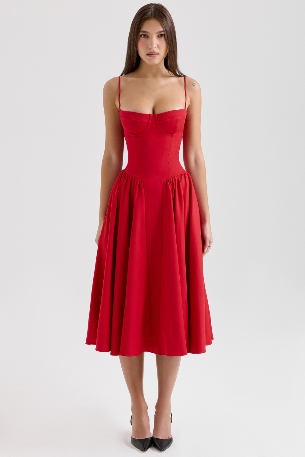 Seraphina – Maxikleid aus gerafftem Satin