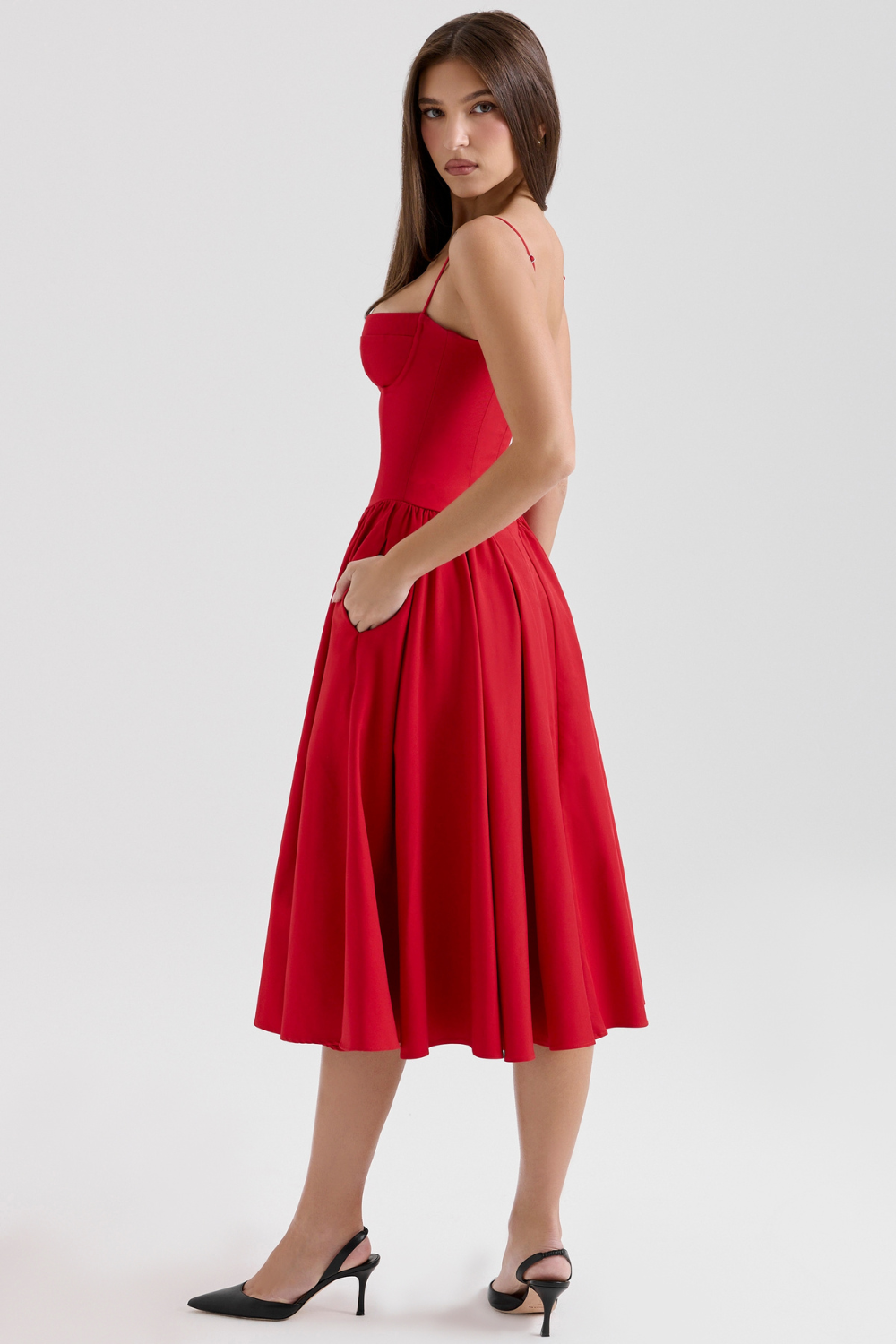 Seraphina – Maxikleid aus gerafftem Satin
